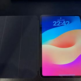 iPad Pro（M4） 11インチ 256GB ブラック 純正カバー付き