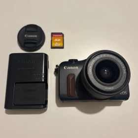 Canon EOS M カメラ限定色