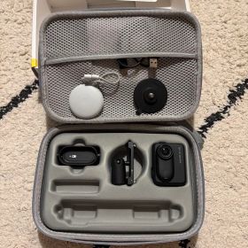 Insta360 GO 3S 128GB 本体 ケース付き