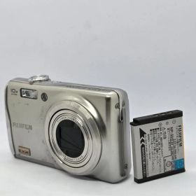 【スマホ転送OK】FUJIFILM FinePix F70EXR シルバー