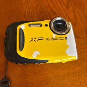 FUJIFILM FINEPIX XP80 防水コンデジカメラ 動作未確認