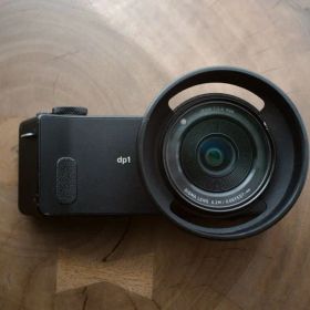 SIGMA dp1 Quattro 本体 + バッテリー１個
