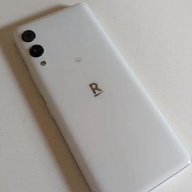 Rakuten Hand 5G P780 128GB SIMフリー 美品ホワイト
