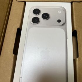 Apple iPhone 17 Pro 512GB ホワイト 本体