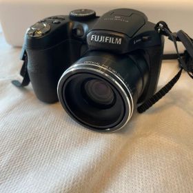 FUJIFILM FinePix S2500HD本体