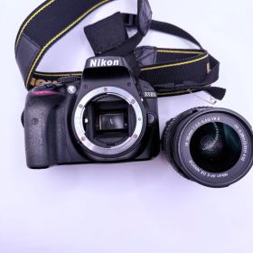 Nikon D3300 デジタル一眼レフカメラ 本体 レンズセット