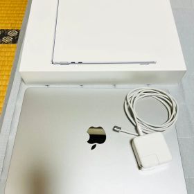 美品 MacBook Air M2 13.6インチ シルバー 8GB／256GB