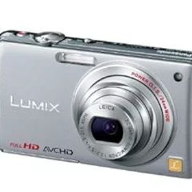 【中古】パナソニック デジタルカメラ LUMIX FX700 ジュネスシルバー DMC-FX700-S 1410万画素 光学5倍ズーム 広角24mm 3.0型タッチパネル液晶 フルHD動画