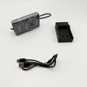 【中古 動作確認済】 Canon デジタルカメラ IXY160 シルバー 光学8倍ズーム IXY160(SL) デジカメ 入学式 入園式 卒業式 卒園式 歓迎会 送迎会 自撮り セルフィー 花見 旅行 ブラブラ 思い出 想い出 日常 Vlog カメラ男子 カメラ女子