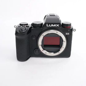 【中古】 (パナソニック) Panasonic DC-S5 ボディ【中古カメラ デジタル一眼】 ランク：AB