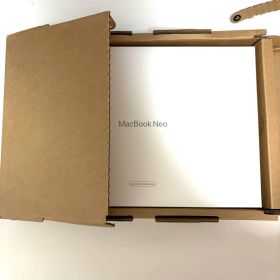 Apple MacBook Neo 128GB 本体 シルバー 新品同様