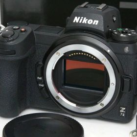 【中古】【良品】ニコン Z 7II ボディ（センサー清掃済） CA01-R5626-2P4 ニコン Zマウント Nikon ミラーレス フルサイズ 手ブレ補正 4K対応