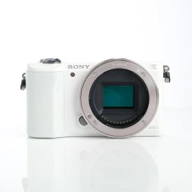 【中古】 (ソニー) SONY α5000 ボディ ホワイト【中古カメラ デジタル一眼】 ランク：B