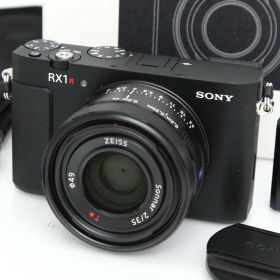 【中古】【美品】ソニー サイバーショット DSC-RX1RM3 CA01-R6399-2Q3 SONY フルサイズ デジカメ コンデジ 手ブレ補正 中古