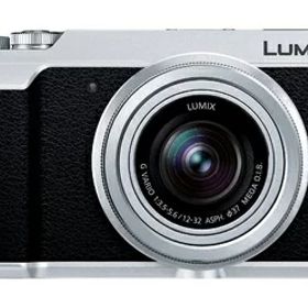 【中古】 パナソニック ミラーレス一眼カメラ ルミックス GX7MK2 標準ズームレンズキット シルバー DMC-GX7MK2KS