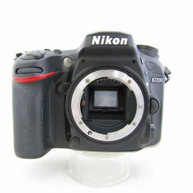 【中古】 (ニコン) Nikon D7200 ボディ【中古カメラ デジタル一眼】 ランク：B