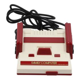 Nintendo 任天堂 ニンテンドー/クラシックミニ ファミリーコンピュータ /CLV-S-HVCC/HJE104977420/Bランク/69【中古】