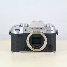 【中古】 (フジフイルム) FUJIFILM X-T50 シルバー ボデイ【中古カメラ デジタル一眼】 ランク：B