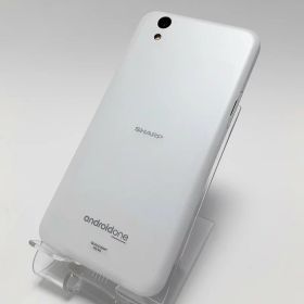 ＼7月限定エントリーでP10倍／【中古】 SHARP android One S3 ホワイト 32GB 本体のみ SIMロック解除済 シャープ アンドロイド ワン S3 S3-SH 防水 防塵 1,310万画素 2,700mAh IGZO 耐衝撃