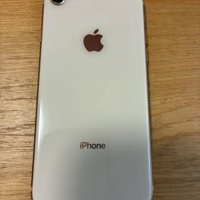 Apple iPhone8 本体