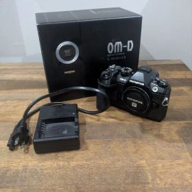 OLYMPUS OM-D E-M1 MarkII