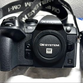 【美品】OM-1Mark II ミラーレス一眼カメラ本体/箱あり