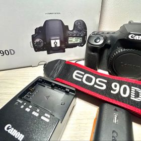 【良品】デジタル一眼レフカメラ Canon EOS 90D キャノン