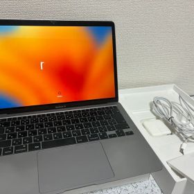 MacBook Air M1 8GB 本体