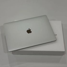 ※早い者勝ち【付属品付き】MacBook Air M1 8GB / 256GB