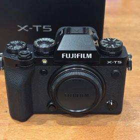 ほぼ新品✨FUJIFILM X-T5 ブラック ボディ
