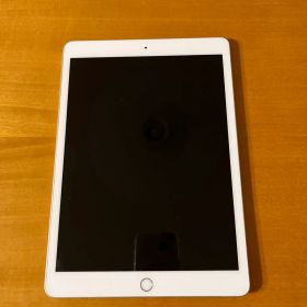 iPad (第8世代) 10.2インチ シルバー 32GB Wifiモデル