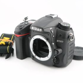 ★良品★ショット数 1,686回★ニコン NIKON D7000 ボディ ストラップ付★ W0780＃5417