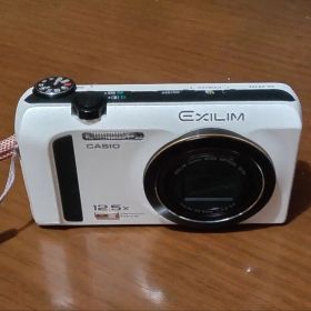 CASIO EXILIM EX-ZR300