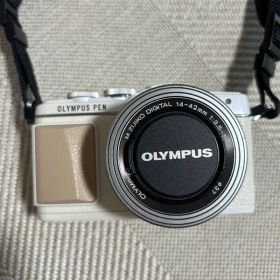 OLYMPUS PEN E-PL7