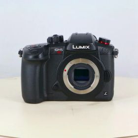 【中古】 (パナソニック) Panasonic DC-GH5S ボディ【中古カメラ デジタル一眼】 ランク：B