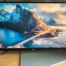 4Kモニター LG 27UP650K-W 27型 IPS