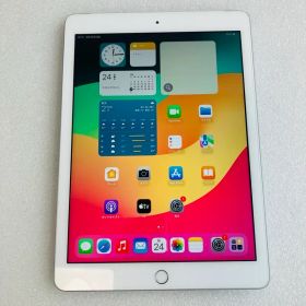 【933078】【中古】 Apple iPad 第6世代 Wi-Fi + Cellular シルバー 32GB / A1954 / au版 白ロム