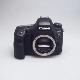 【中古】 (キヤノン) Canon EOS 6D MARKII【中古カメラ デジタル一眼】 ランク：B