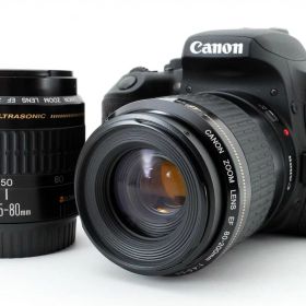 【中古】キヤノン Canon EOS Kiss X9i ブラック ダブルズームセット 美品 スマホへ転送 バリアングル液晶 ストラップ付き当店保証30日間 人気モデル 高画質 売れ筋