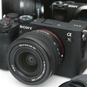 【中古】【極美品】ソニー α7C II ILCE-7CM2L ズームレンズキット [ブラック]（センサー清掃済み） CA01-R6472-3Y3 SONY ソニー α Eマウント ミラーレス フルサイズ 手ブレ補正 4K対応