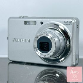 FUJIFILM FinePix J30 シルバー コンパクトデジタルカメラ 1220万画素 フジノン光学3倍ズーム シーンぴったりナビ 顔キレイナビ 薄さ20mm 富士フイルム