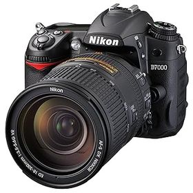 【中古】【39shop】Nikon★デジタル一眼レフカメラ D7000 スーパーズームキット AF-S DX NIKKOR 18-300mm f/3.5-5.6G ED VR D7000 LK18-300（良い）