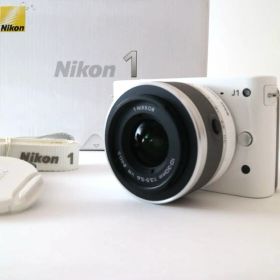 【極上美品・返品保証】Nikon1 J1ホワイト標準ズームレンズキット
