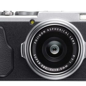 【中古】Fujifilm X70デジタルカメラ(シルバー)。