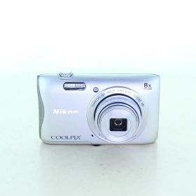 【中古】 (ニコン) Nikon COOLPIX S3700 シルバー【中古カメラ コンパクトデジカメ】 ランク：C