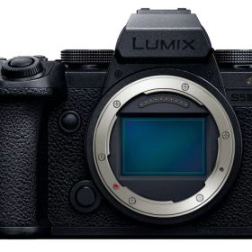 【ポイント10倍】 パナソニック デジタル一眼カメラ LUMIX DC-S5M2X ボディ [タイプ：ミラーレス 画素数：2528万画素(総画素) 2420万画素(有効画素) 撮像素子：フルサイズ 35.6mm×23.8mm CMOS 重量：657 g] 【P10倍】
