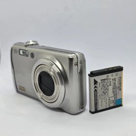 【スマホ転送OK】FUJIFILM FinePix F70EXR シルバー