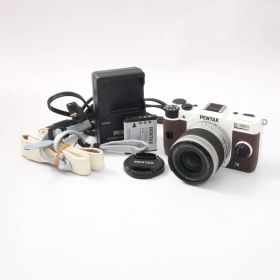【シャッター数330回】 PENTAX ペンタックス Q10 オーダーカラー + SMC 5-15mm F2.8-4.5 ED AL IF