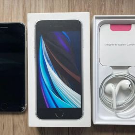iPhone SE 第2世代 本体（箱、付属品付き）