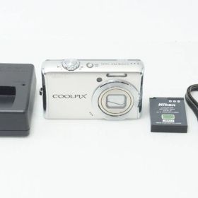 美品 Nikon ニコン COOLPIX S620 コンパクトデジタルカメラ シルバー 260714e